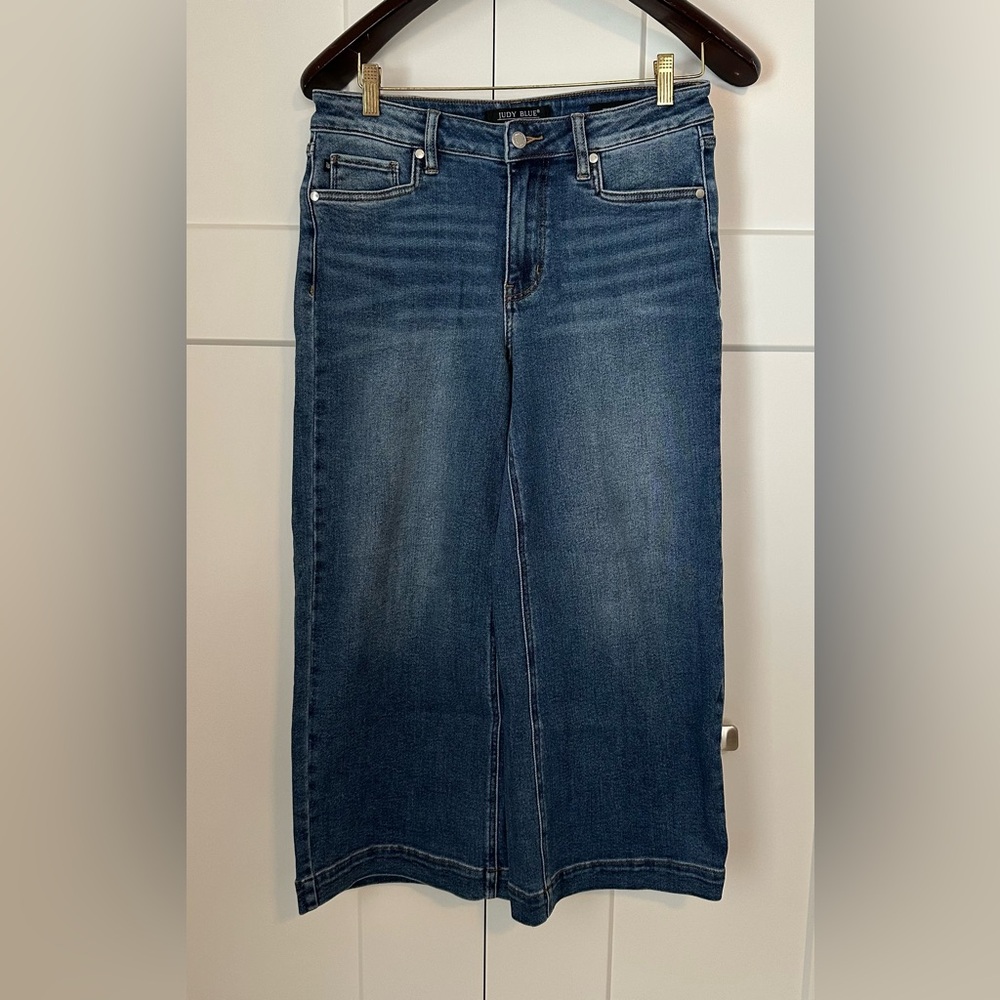 Judy Blue‎ Medium Wash Denim Revival Mid Rise Wide Leg Crop Jeans 7/28